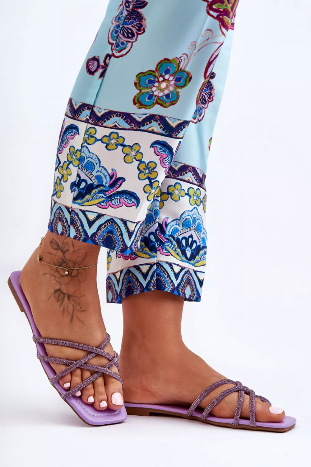 Šlepetės, modelis 183619 – ženkite į stilių