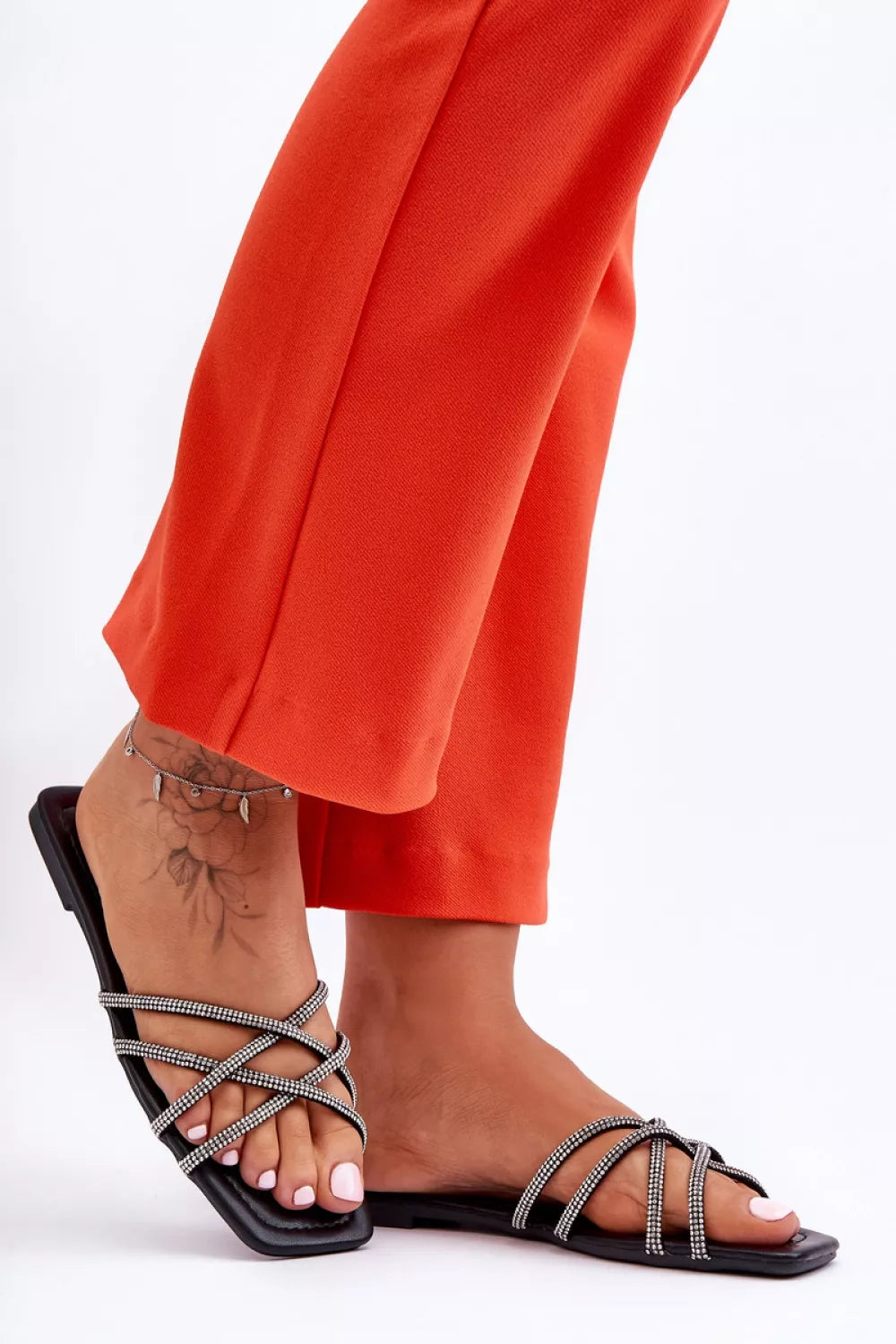 Šlepetės, modelis 183621. Ženkite į stilių.