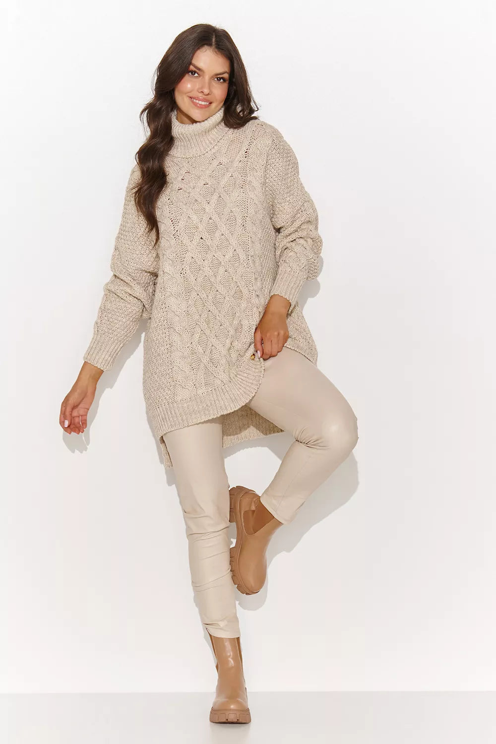 Megztinio su apykakle modelis 185287 Numinou