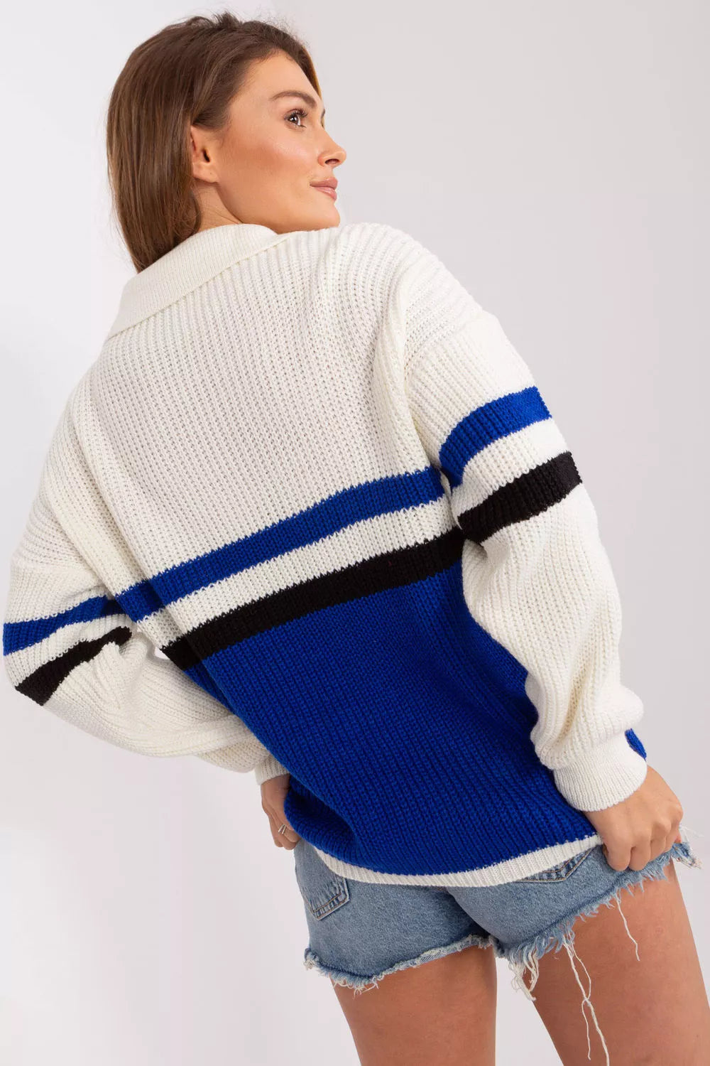 Megztinis, modelis 185409 Badu