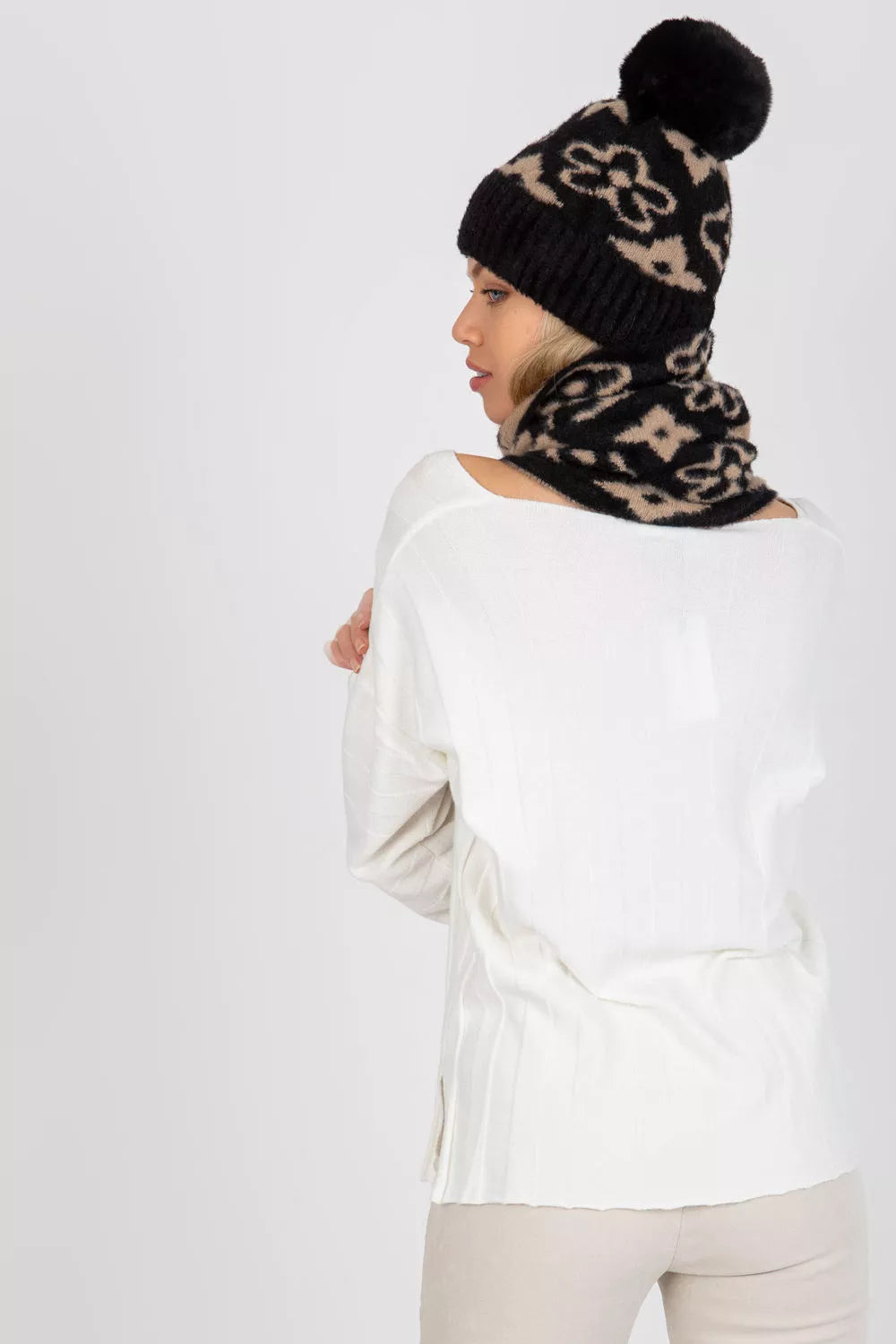 Šalikas-begalybė, modelis 185922 AT