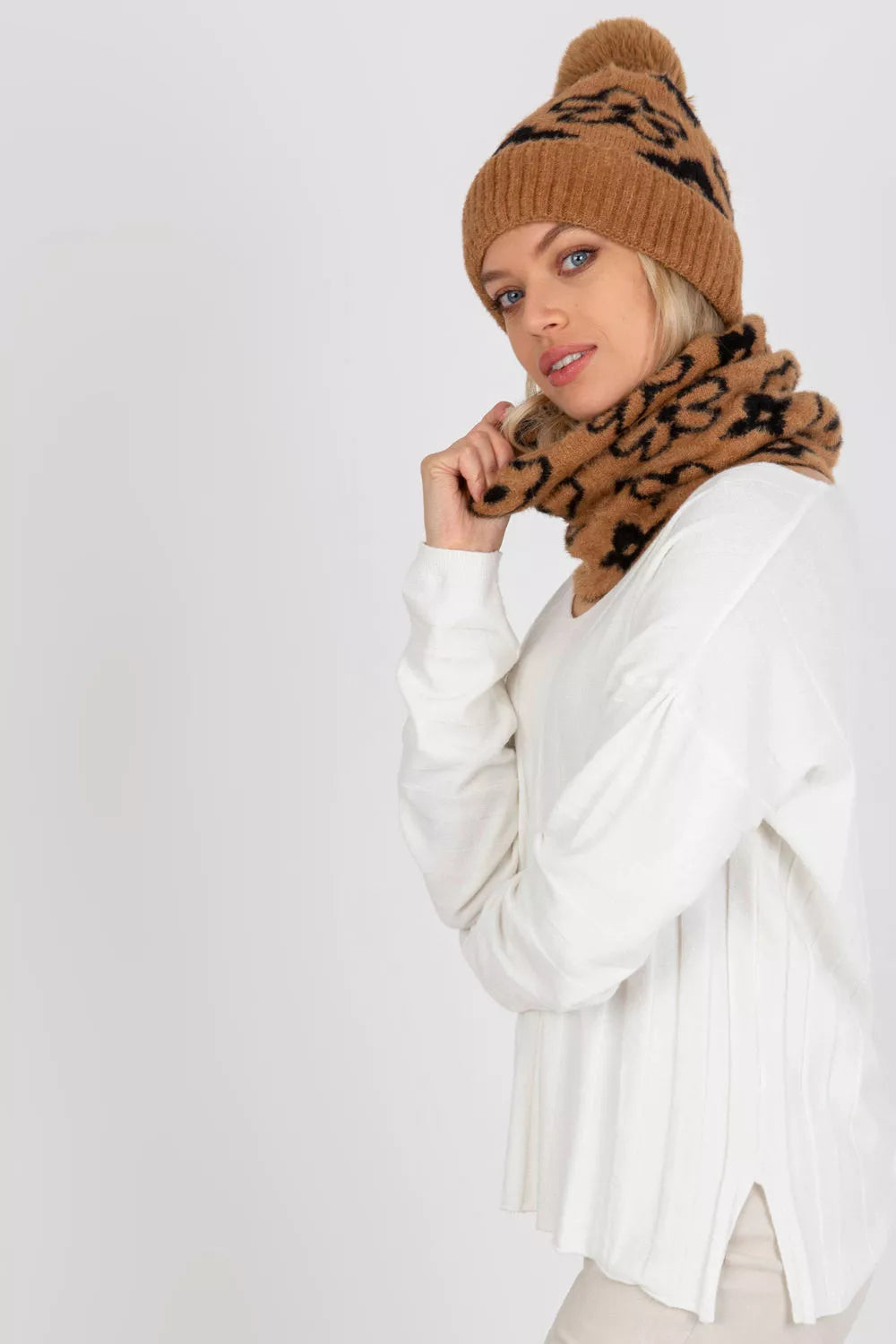 Šalikas-begalybė, modelis 185923 AT