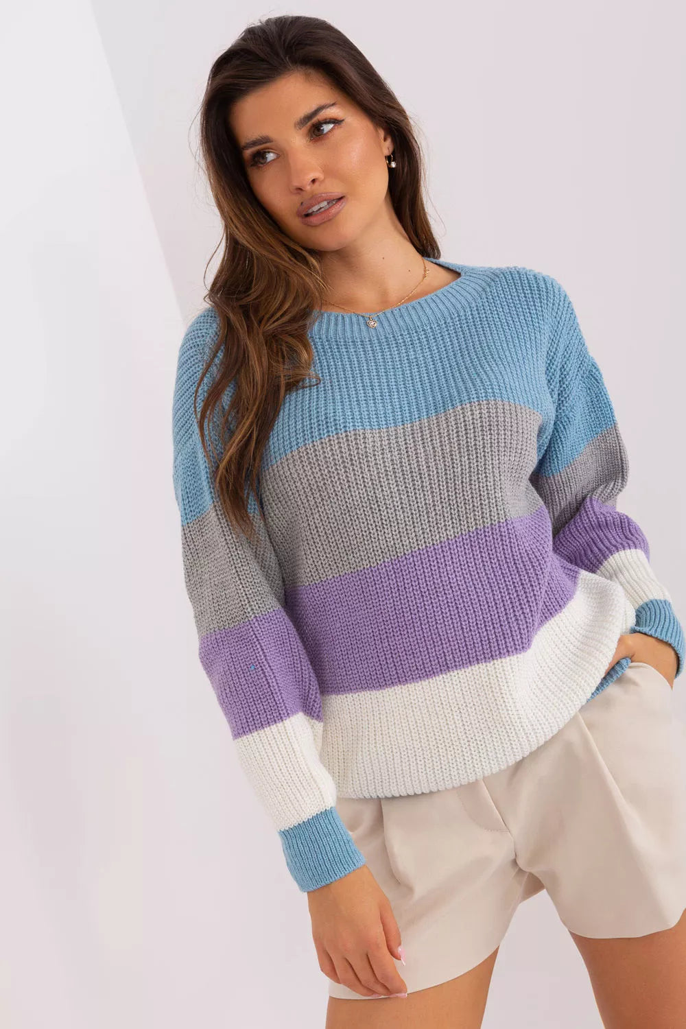 Megztinis, modelis 186048 Badu