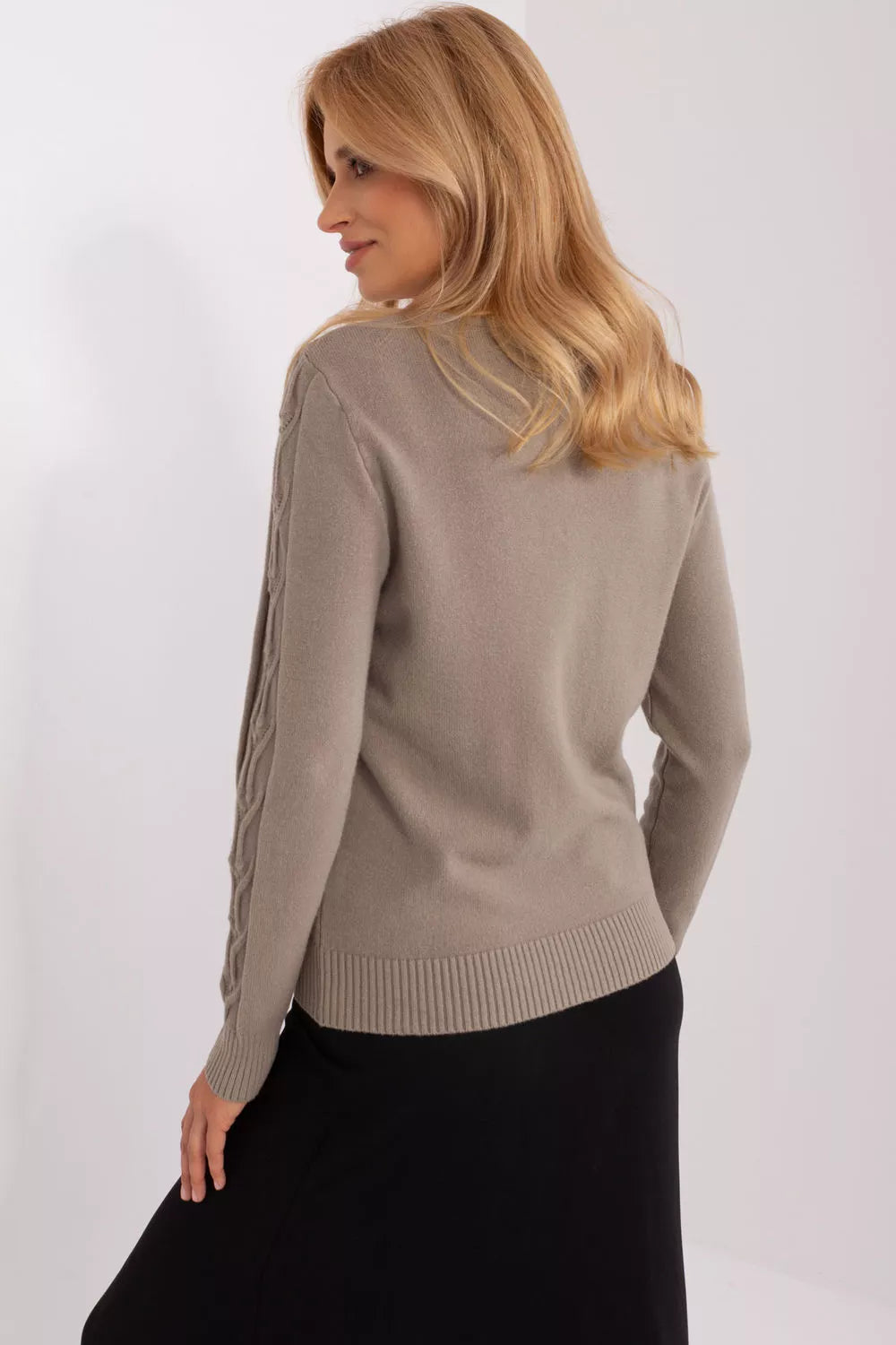 Megztinis, modelis 186576 AT