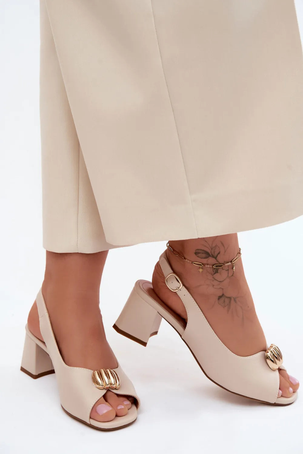 Basutelės su kulnu modelis 228110 Step in style