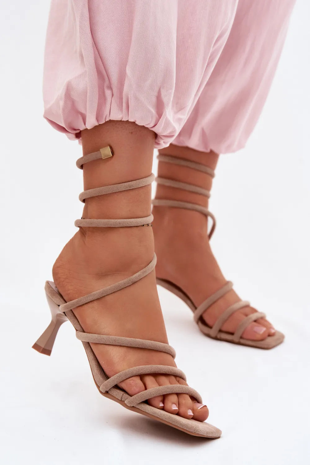 Basutės aukštakulnės, modelis 227452, Step in style