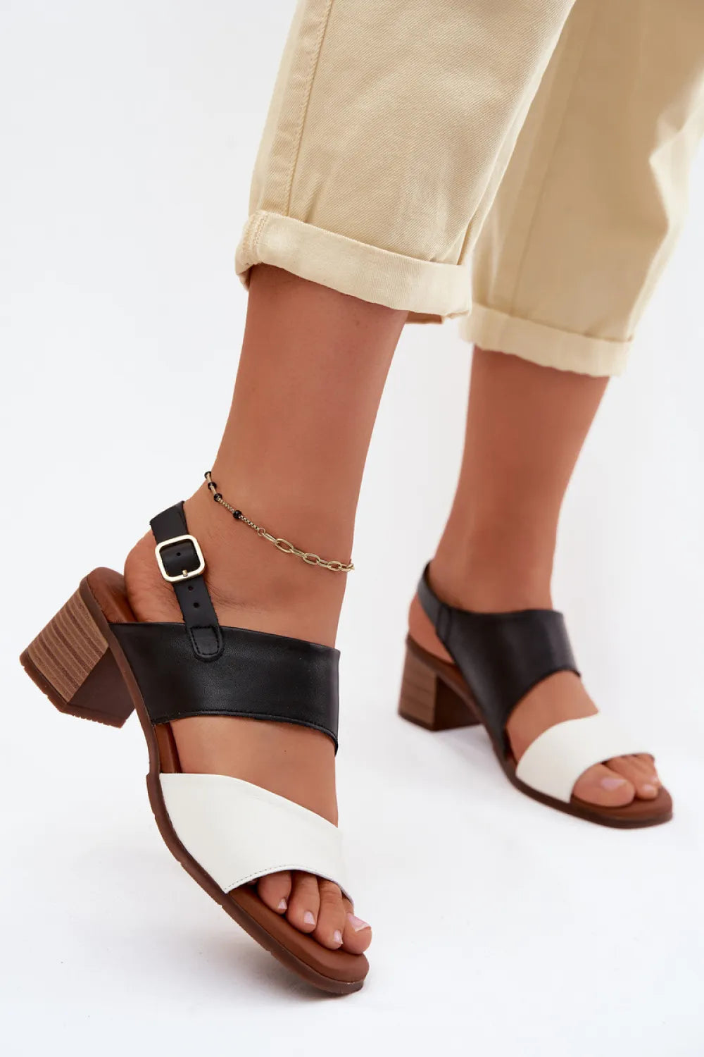 Basutės aukštu kulnu, modelis 227912 Step in style