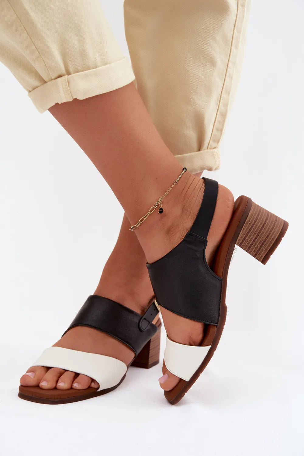 Basutės aukštu kulnu, modelis 227912 Step in style
