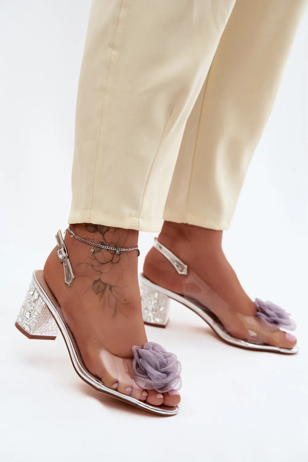 Basutės aukštu kulnu modelis 228120 Step in style