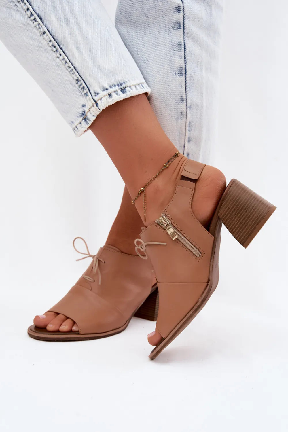 Basutės aukštu kulnu modelis 228387 Step in style