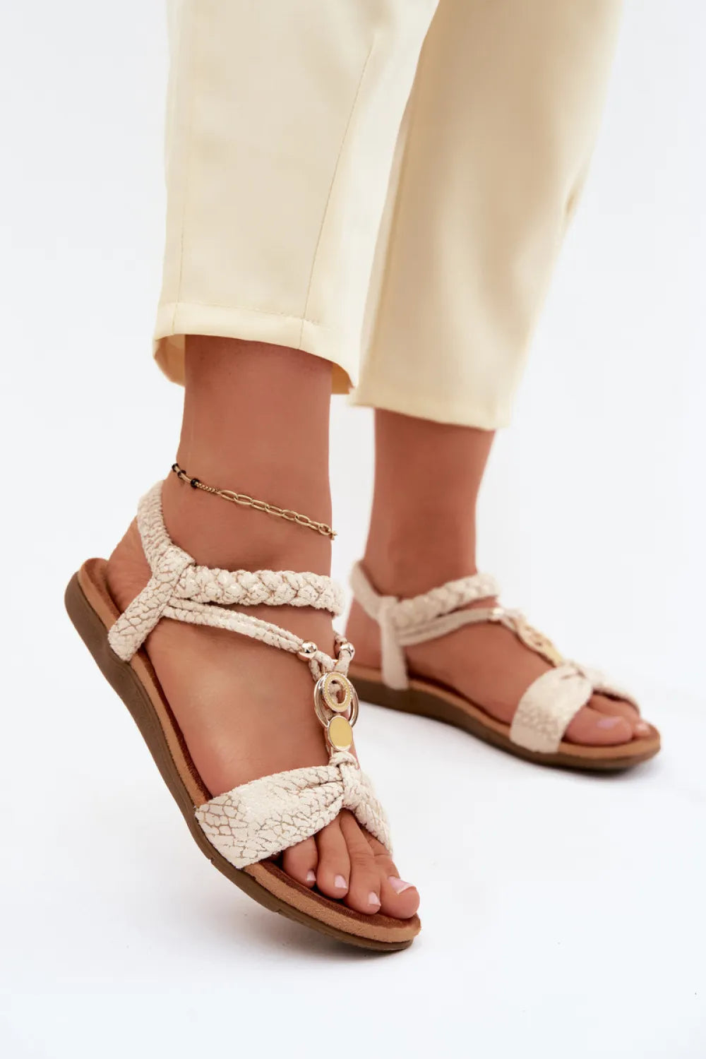 Basutės modelis 227901 Step in style