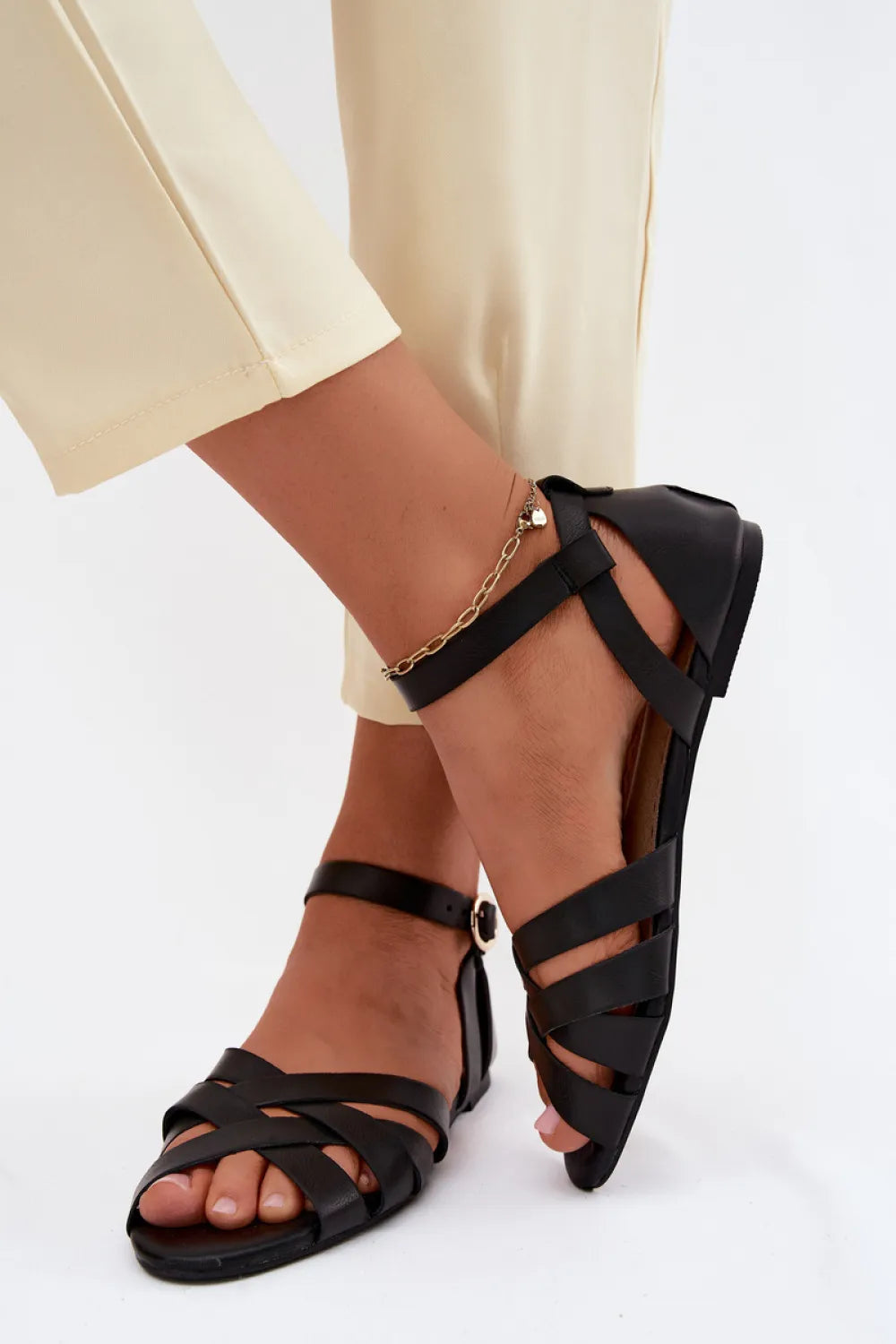 Basutės modelis 227913 Step in style