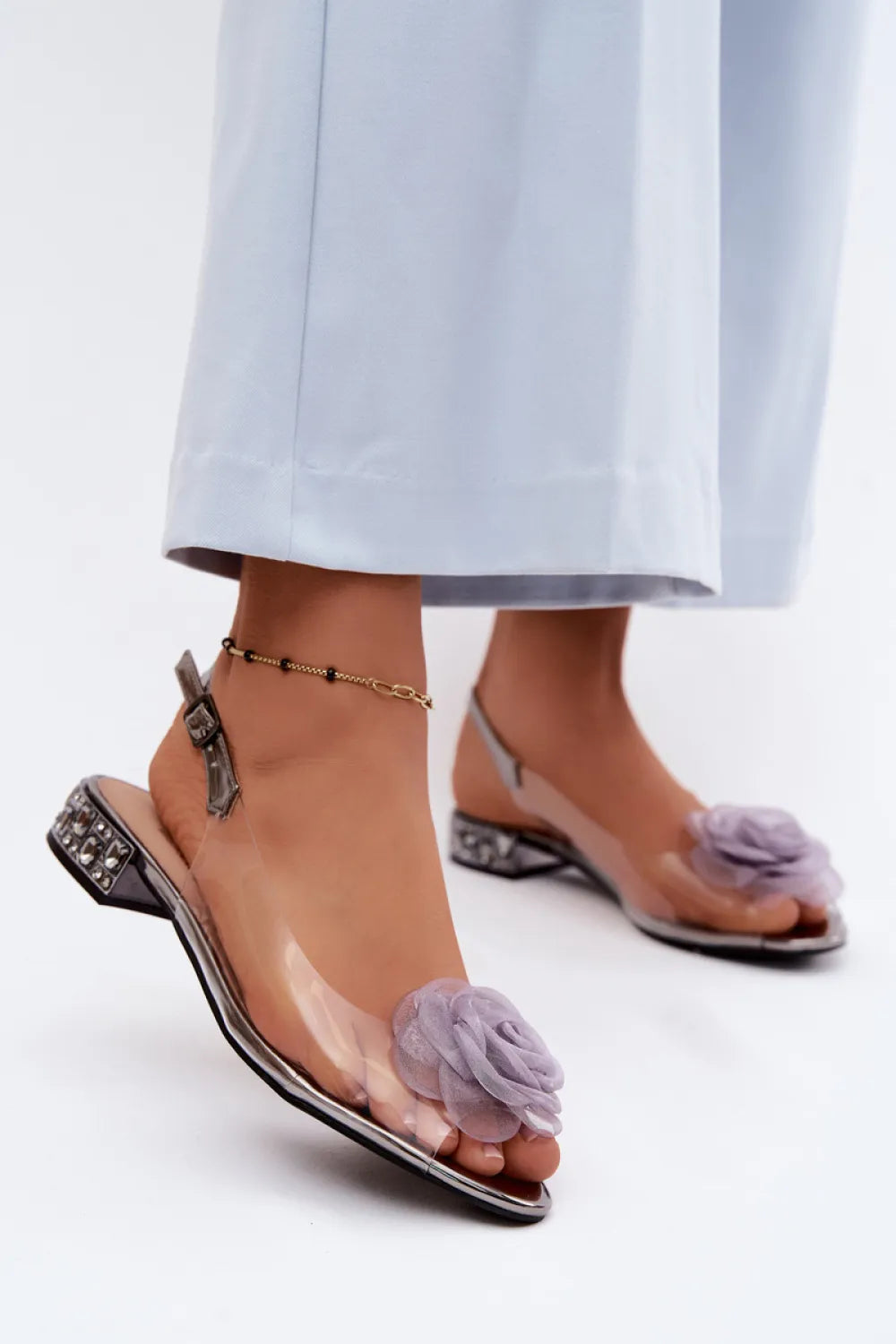 Basutės modelis 228105 Step in style