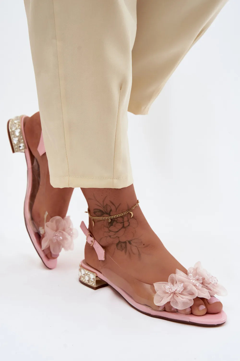 Basutės modelis 228128 Step in style