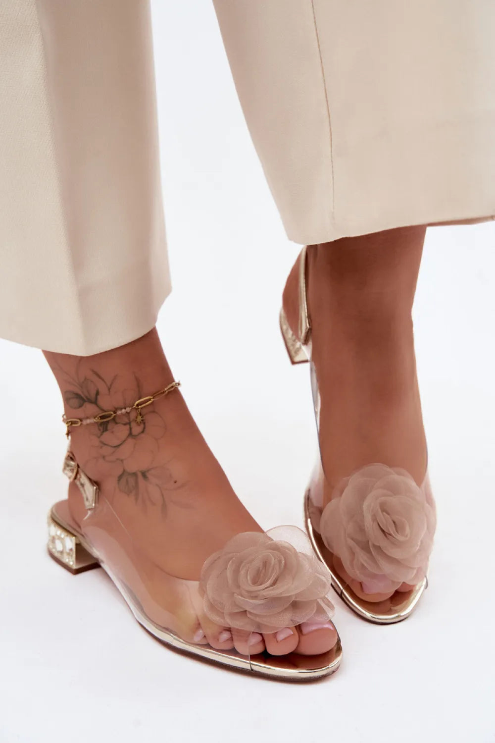 Basutės, modelis 228131, Step in style