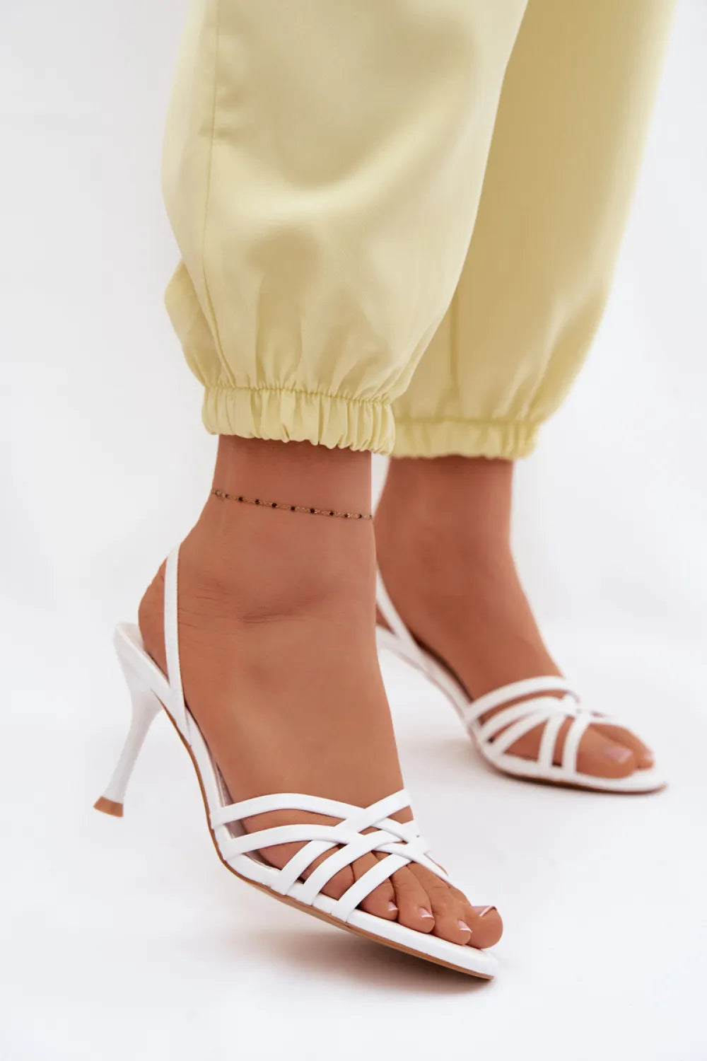 Basutės su kulniuku, modelis 227439 Step in style