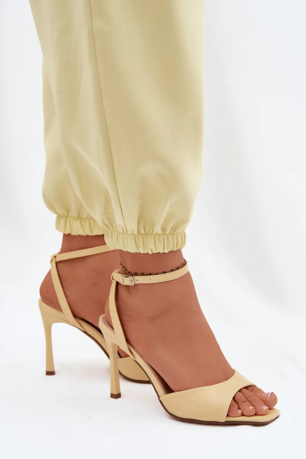 Basutės su kulnu, modelis 227435 Step in style