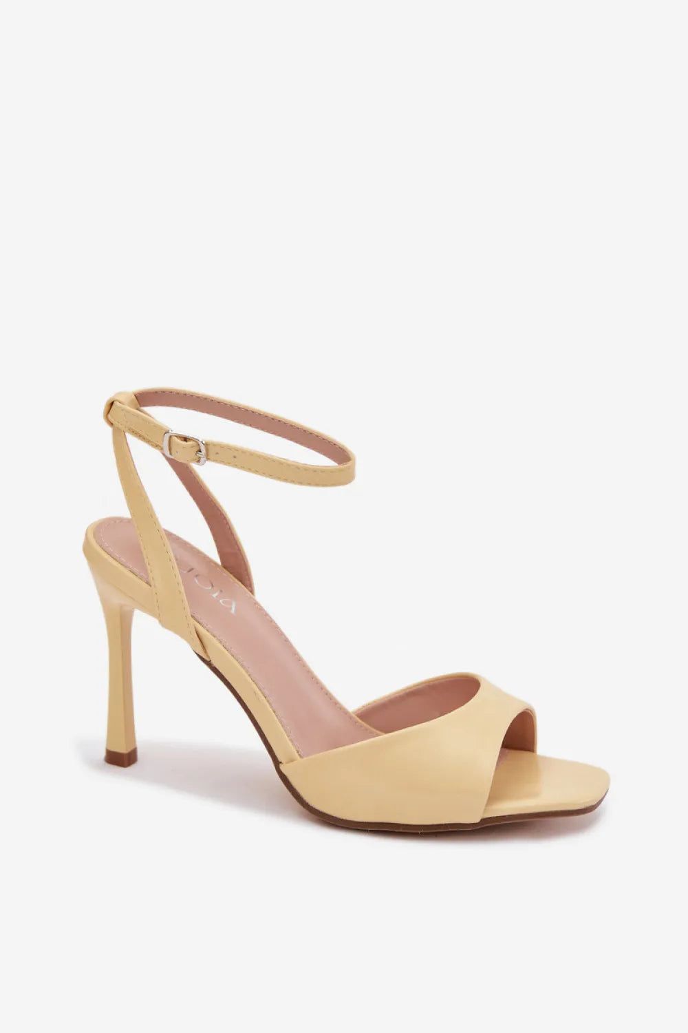 Basutės su kulnu, modelis 227435 Step in style
