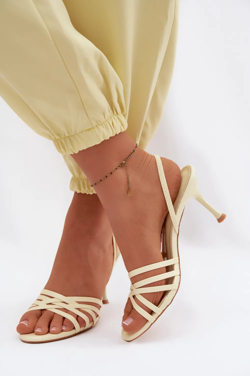 Basutės su kulnu, modelis 227437, Step in style