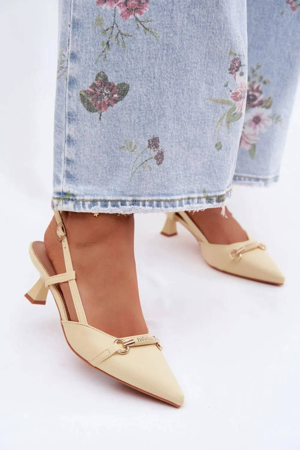 Basutės su kulnu, modelis 227447 Step in style