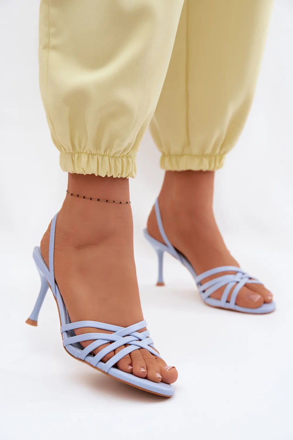 Basutės su kulnu, modelis 227450 Step in style
