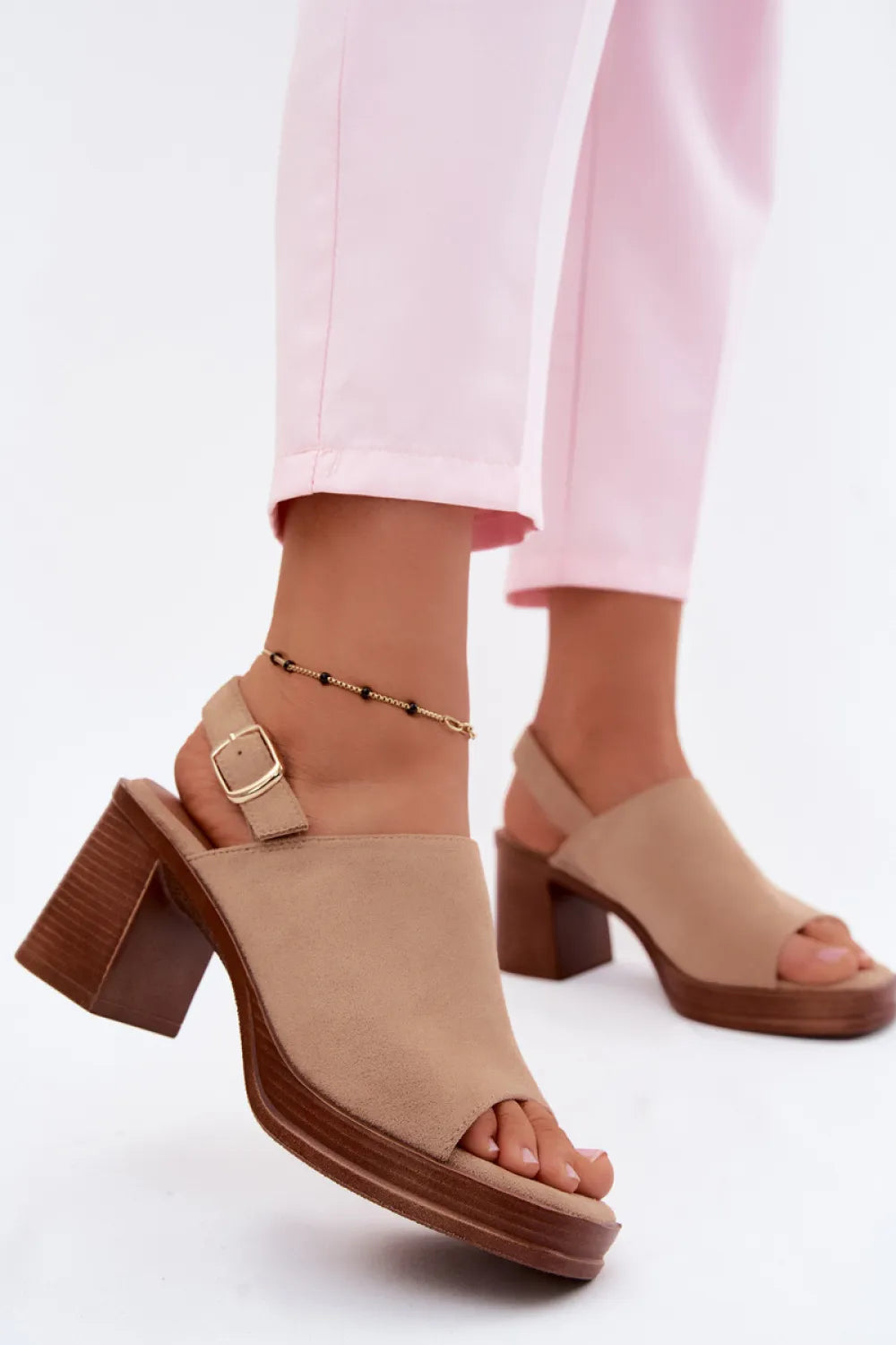 Basutės su kulnu, modelis 227915 Step in style