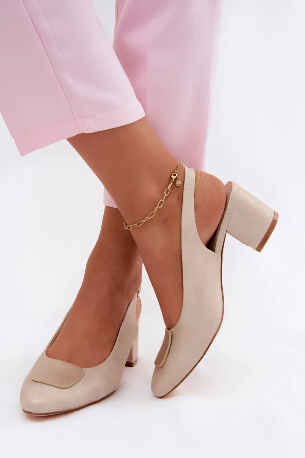 Basutės su kulnu, modelis 227919 Step in style