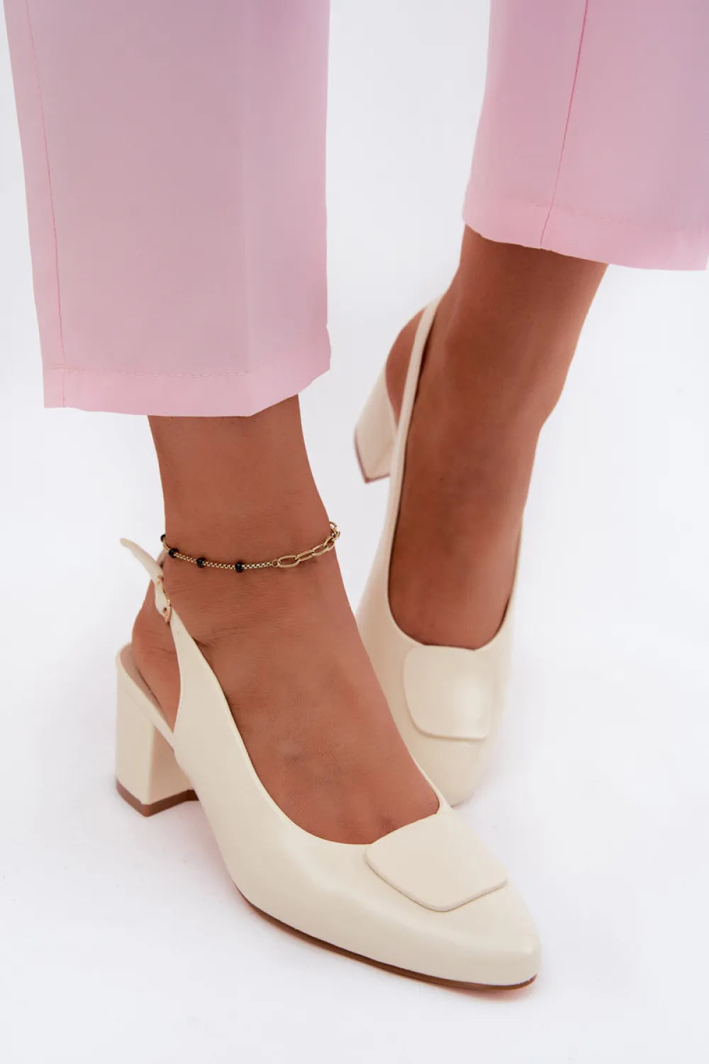 Basutės su kulnu, modelis 227920 Step in style