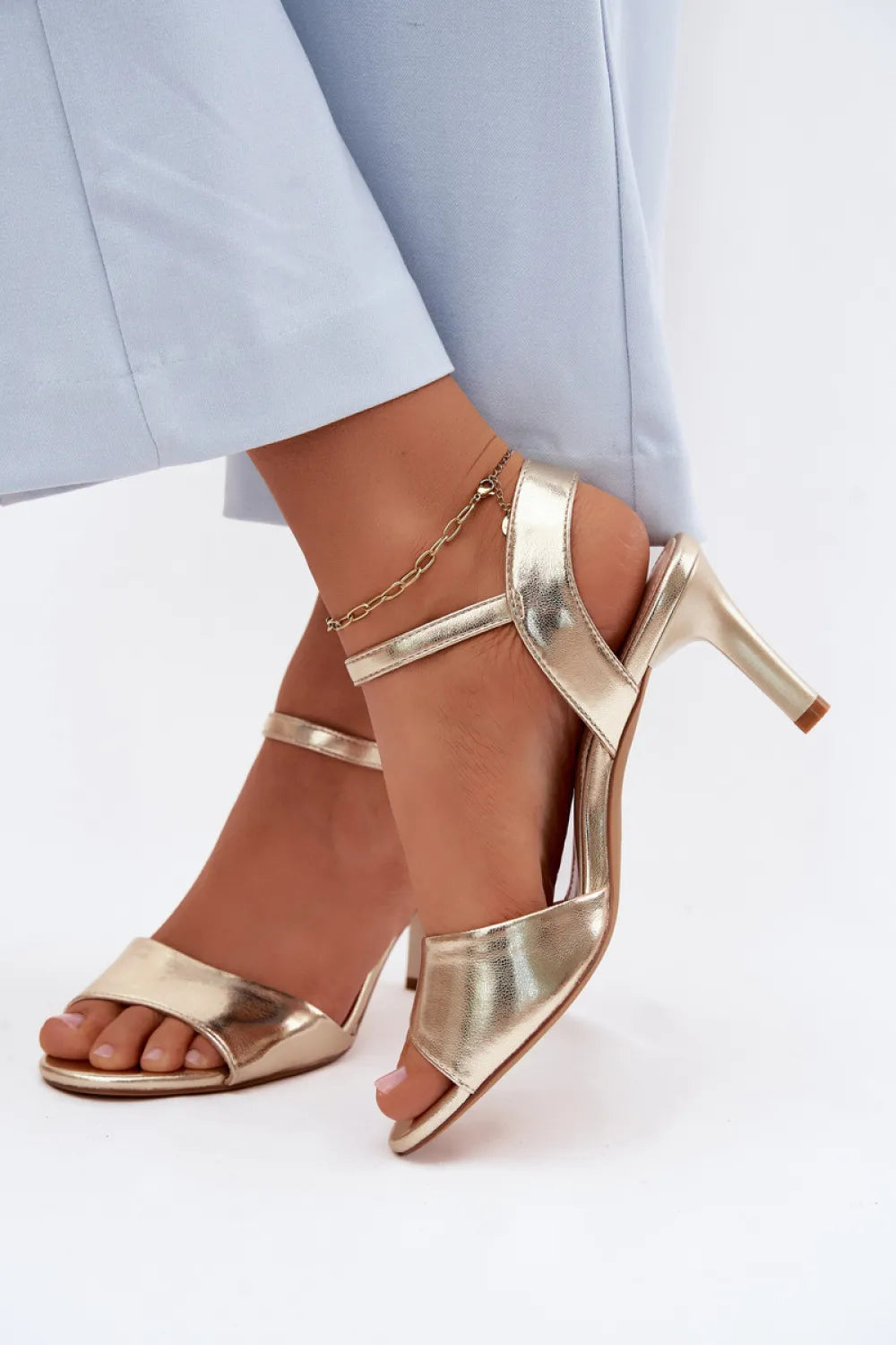 Basutės su kulnu, modelis 228106 Step in style