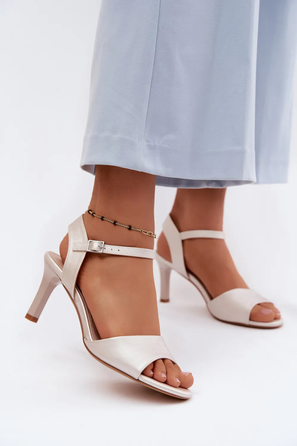 Basutės su kulnu, modelis 228107 Step in style