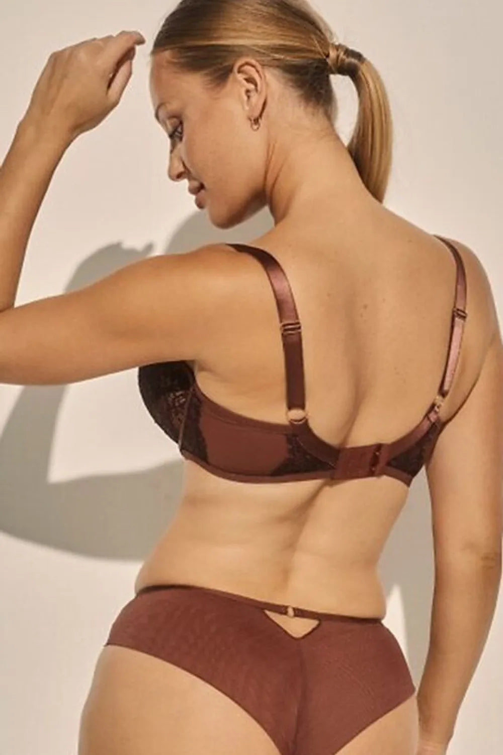 Brazilietiško stiliaus kelnaitės, modelis 226951 Kinga