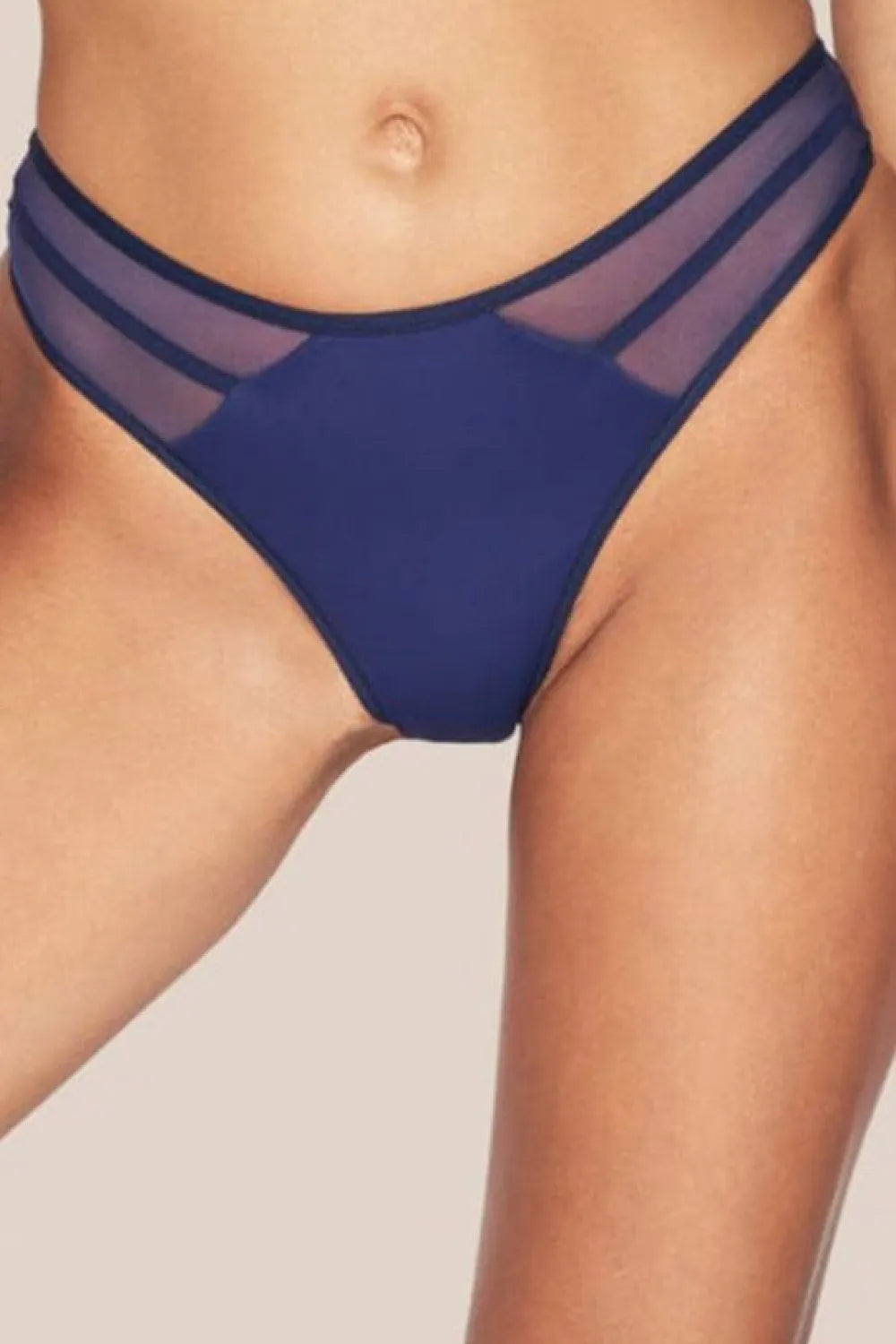 Braziliško stiliaus kelnaitės, modelis 227843 Kinga