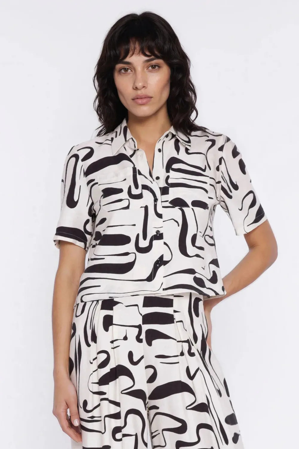 Marškinėliai trumpomis rankovėmis, modelis 228022 Nife
